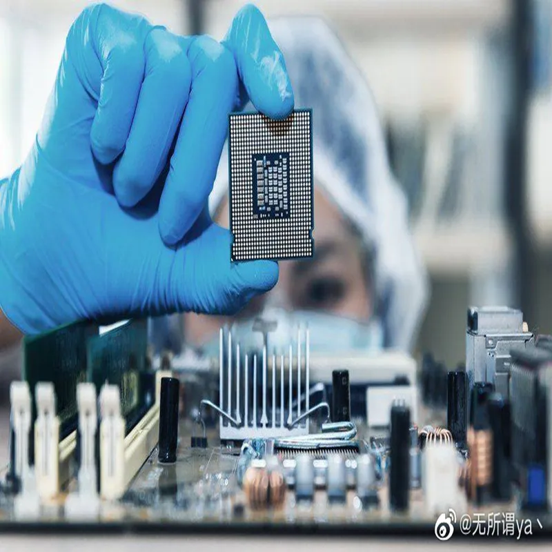 SIT9102AI-233N33E125. 000000 사전 프로그래밍된 발진기 125MHz ± 50ppm 3.3V