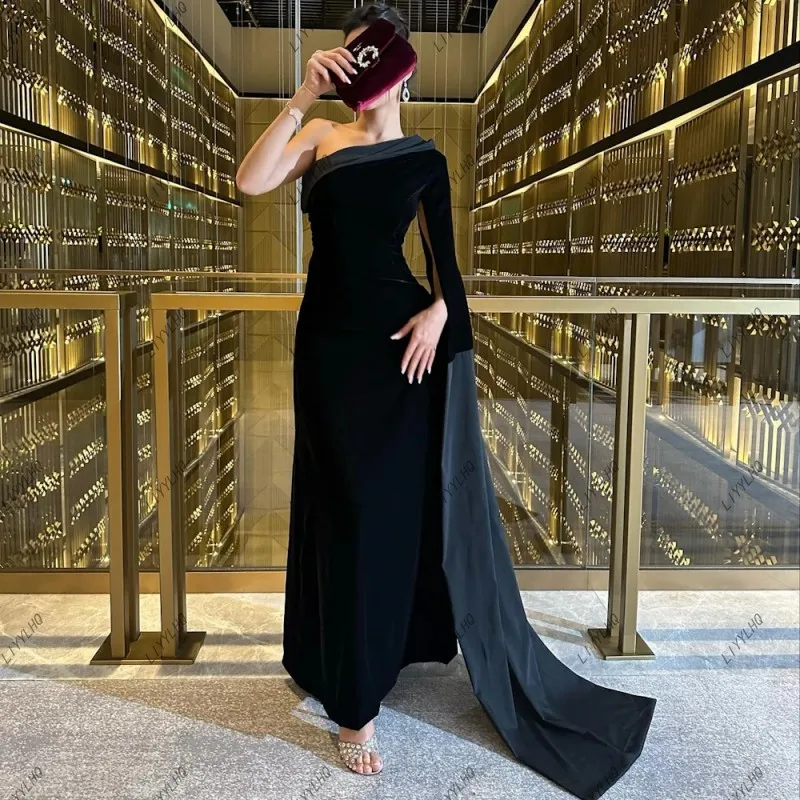 

LIYYLHQ Saudi Arabia Black Velvet Mermaid Evening Dresses Dubai One Shoulder Split Long Cape Sleeve Prom Gown vestidos de festa