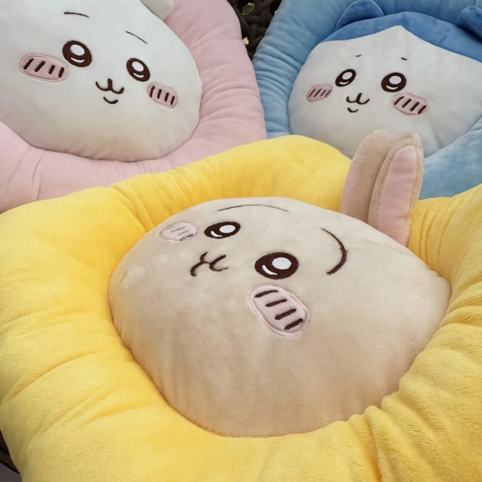 Kawaii Chiikawa Seat Cushion Usagi Hachiware Stuffed Anime Flower