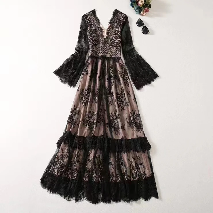 

European and American women's dress 2023 winter new Flared long sleeve V-neck lace fashion Pleated dress XXL