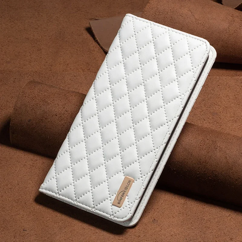Luxurious Leather Flip Wallet: Magnetic Phone Case & Skin-Friendly Cover