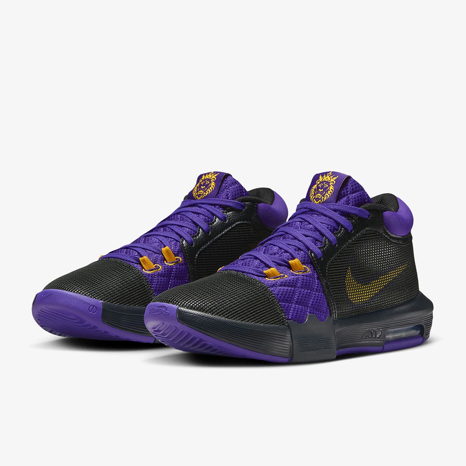 Lebron Witness VIII EP 29.0㎝　FB2237-100 Nike Tênis de Basquete Masculino Lebron Witness VIII EP FB2237-001