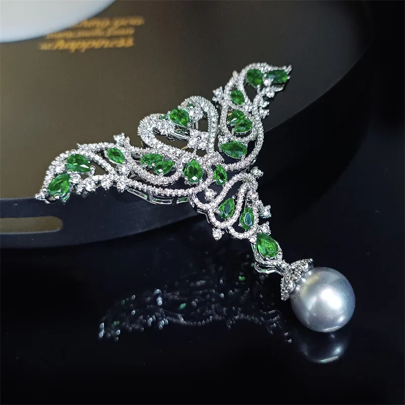 

Exquisite Luxury Emerald Zircon Set Jewelry Brooch Fashion High-end Coat Corsage
