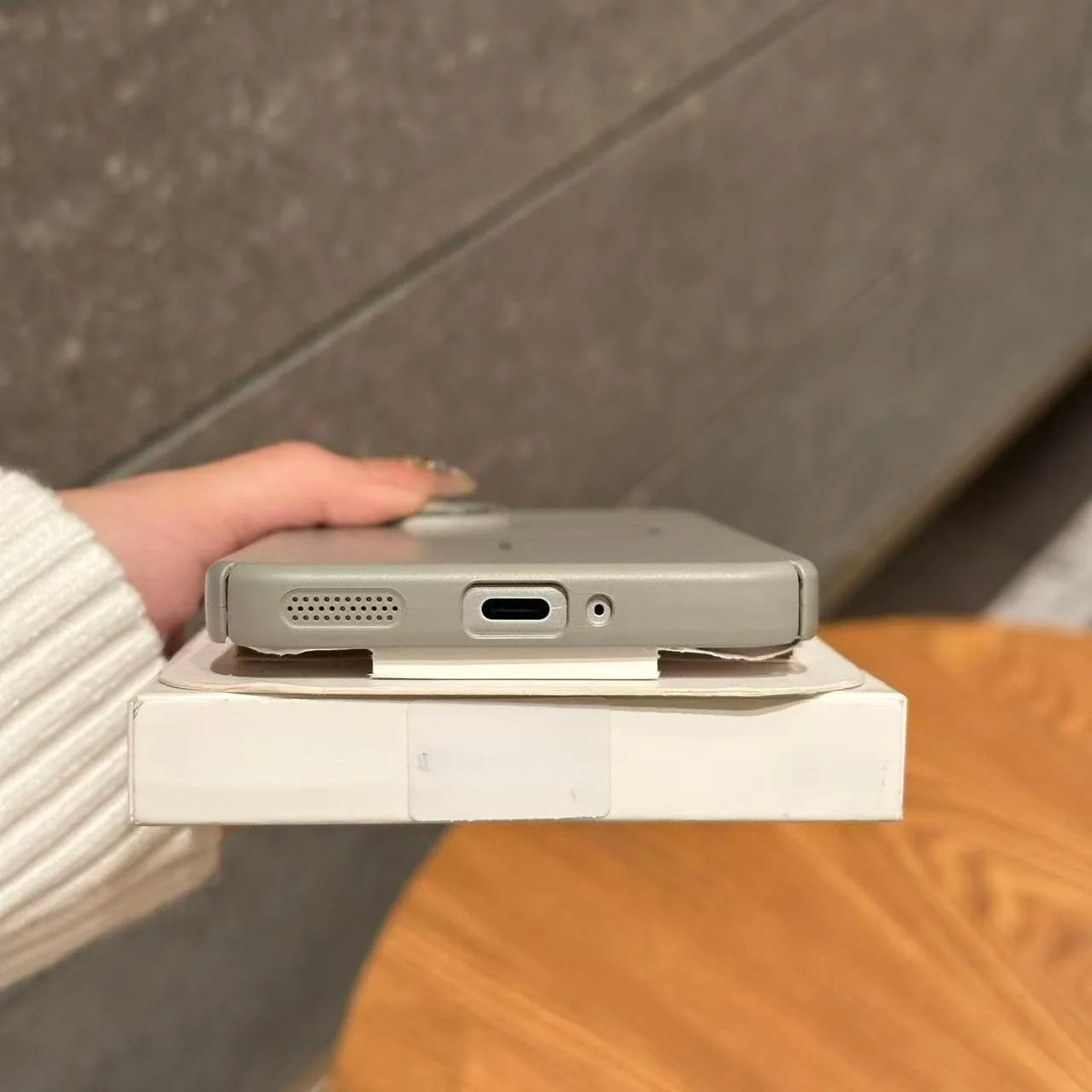Ultra Thin Hard PC Magnetic Case with Wireless Charging Matte Finish