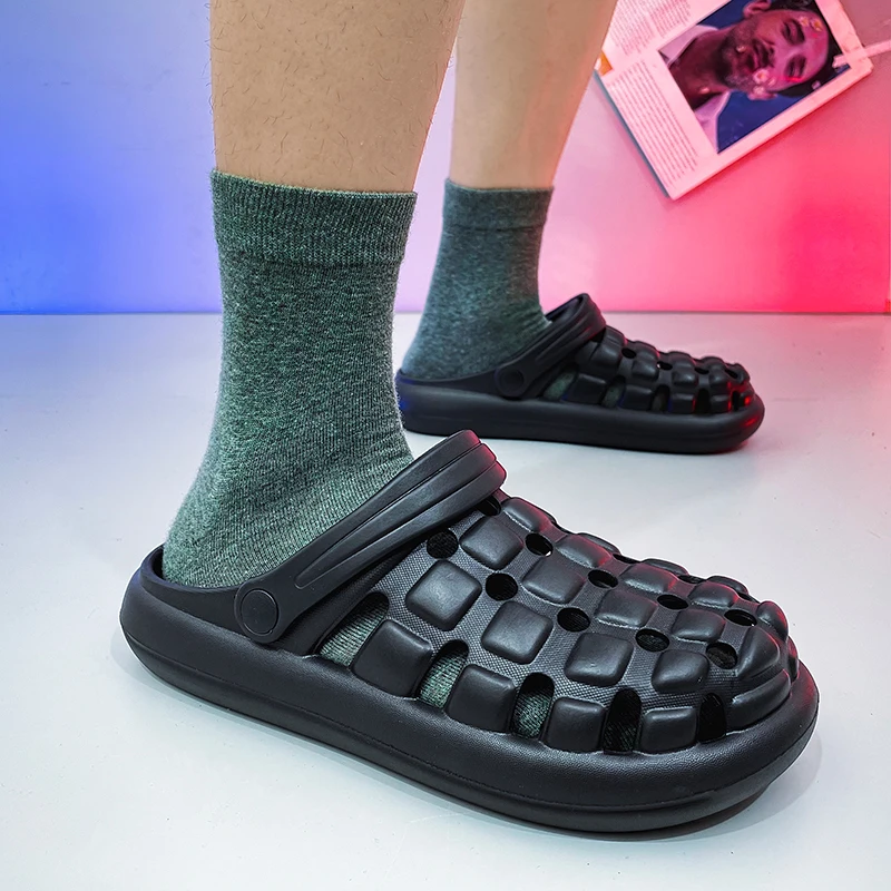 2023 High Quality Sandals for Men Beach Slippers Garden Clogs Slip on Breathable Sandals Lightweight Soft Summer sandales women