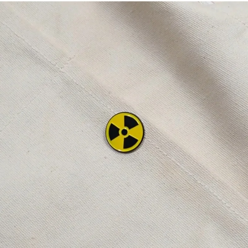 Radiation Logo Brooch Creative Personalized Versatile Round Chemical Element Metal Clothing Bag Accessories