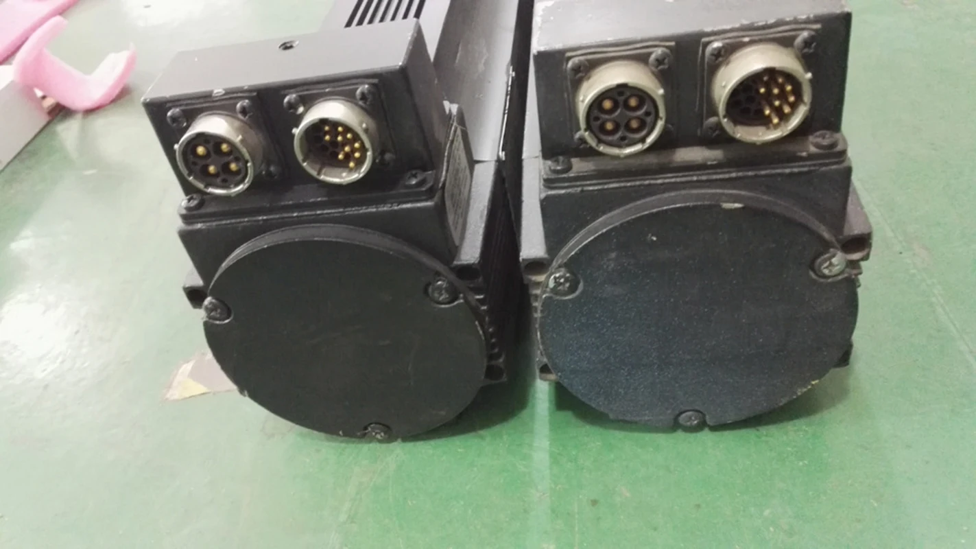 

Серводвигатель переменного тока 1326AB-B430E-S2L в хорошем состоянии