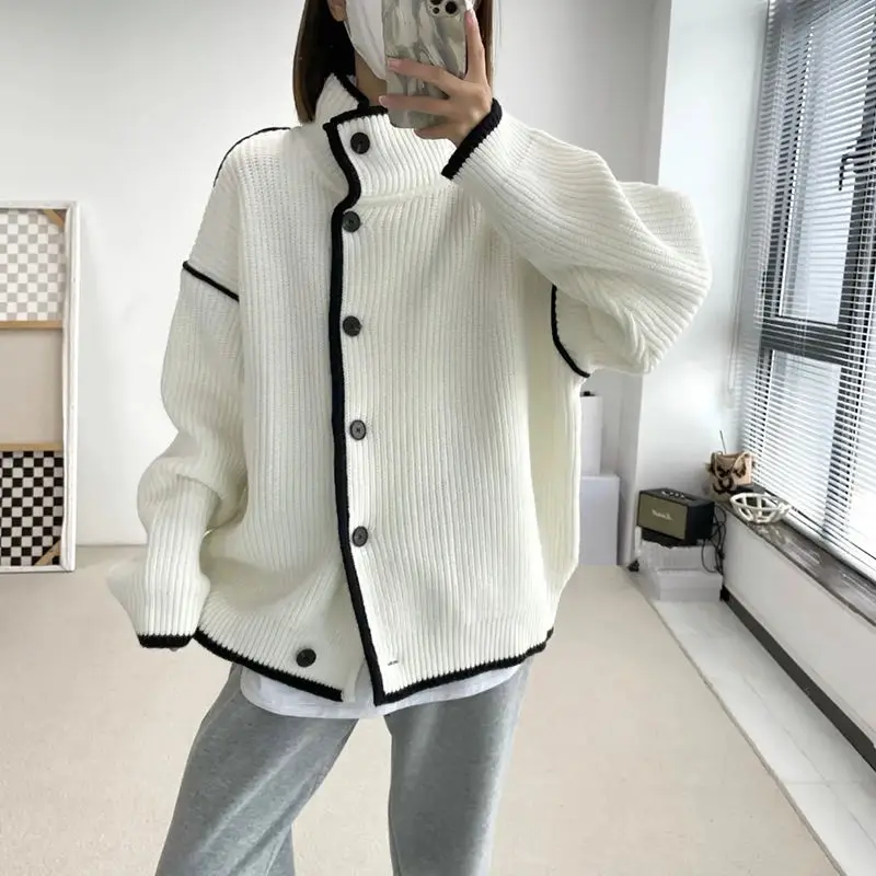 

Cardigan sweater Vertical pit card sweater female autumn and winter 2023 lazy single breasted loose long sleeve white sweater
