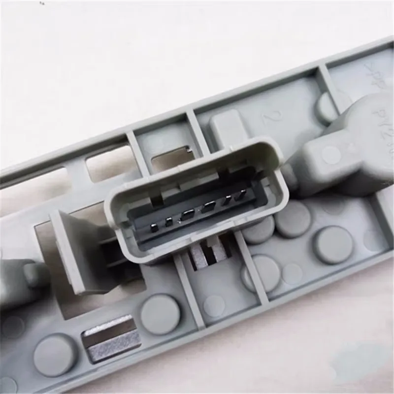 For NISSAN 2010-2016 MARCH Micra Tail Light Socket Rear Tail Lamp Socket Rear Headlight Bulb Plug Taillight Holder
