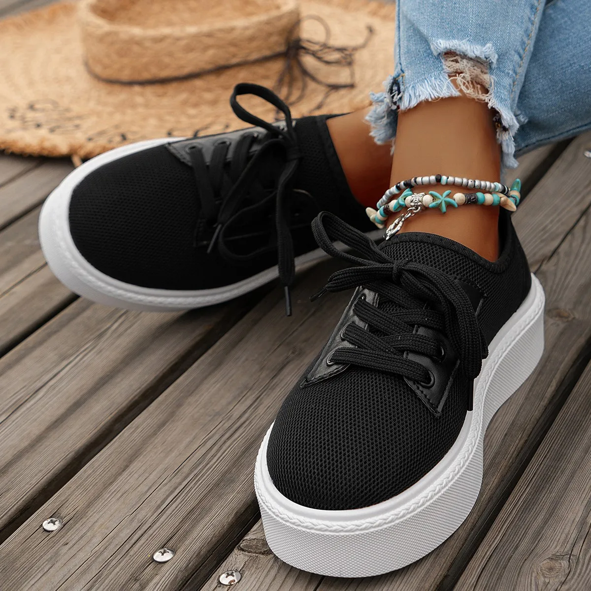 New Mesh Breathable Sneakers Women Thick Bottom Non-Slip Vulcanize Shoes Woman Plus Size Lace Up Casual Shoes Platform Shoes