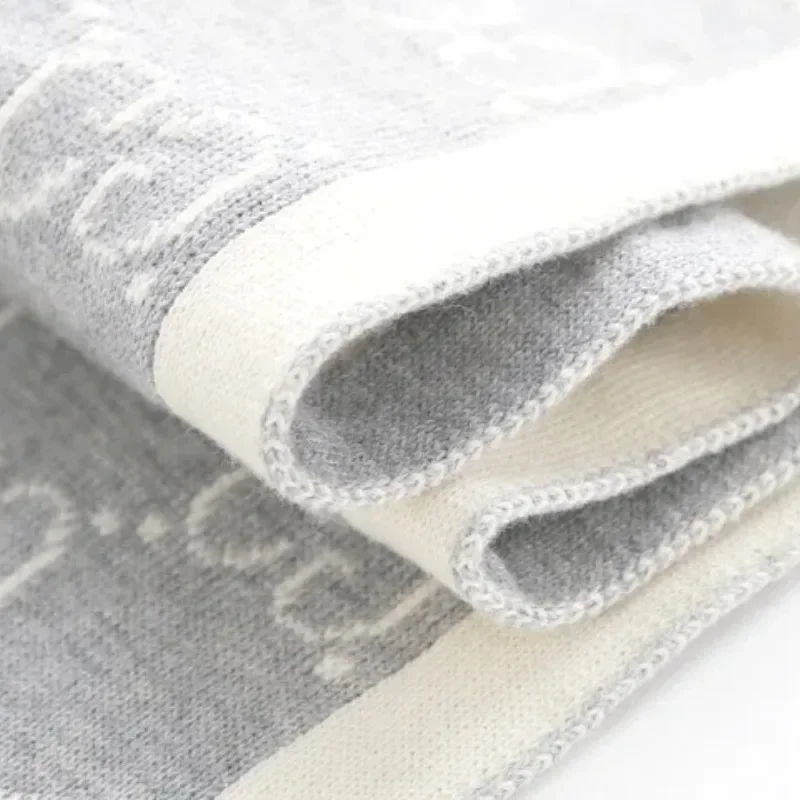 Baby Blanket & Swaddling Thick Knit Jacquard Soft Skin Outdoor Windproof Warm Hat Baby Stroller Air Conditioning Cotton Quilt