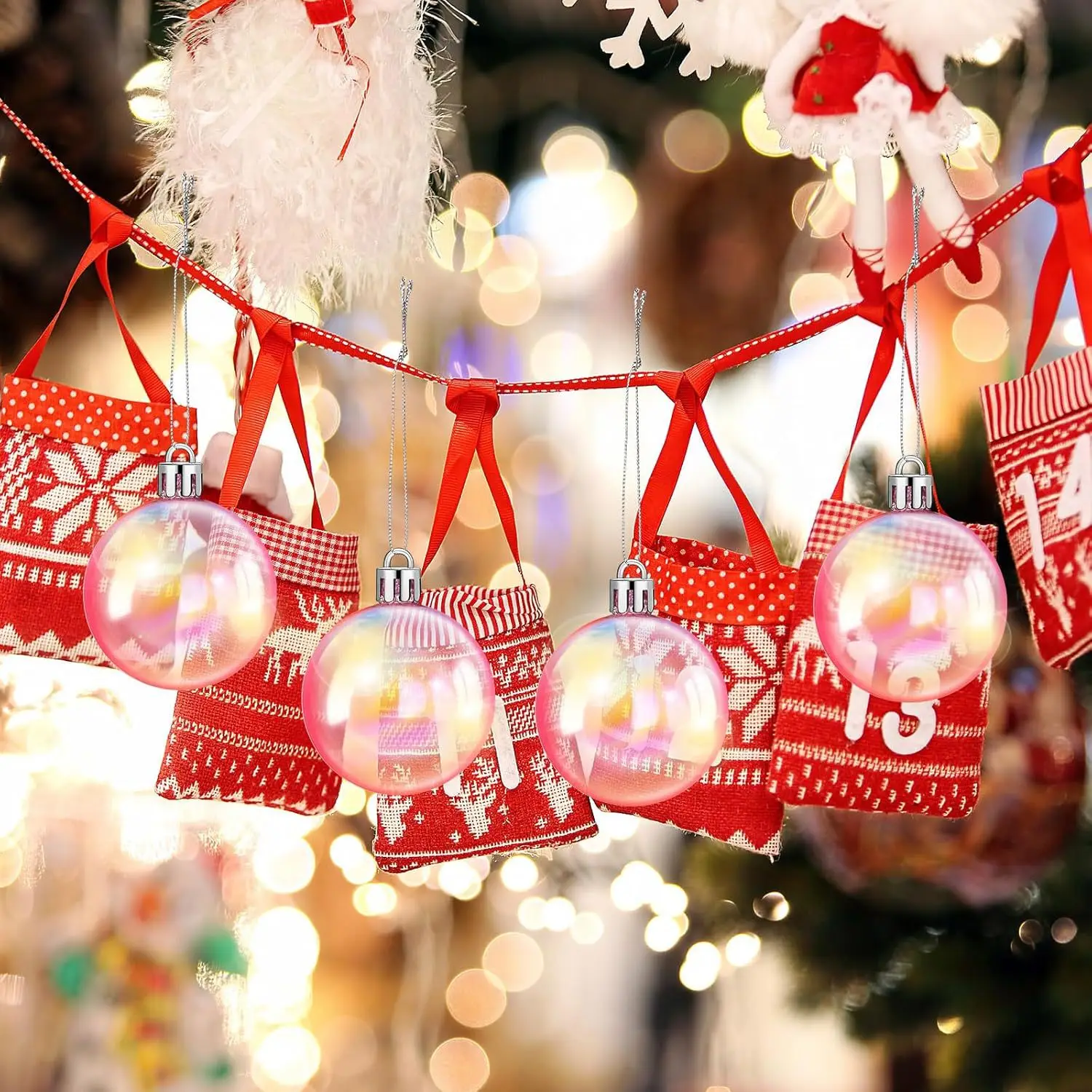 Kerstballen, set van 30 stuks, 6 cm, kunststof kerstballen met hanger, kerstboomversiering voor klassieke kerstboomversiering, rood en goud