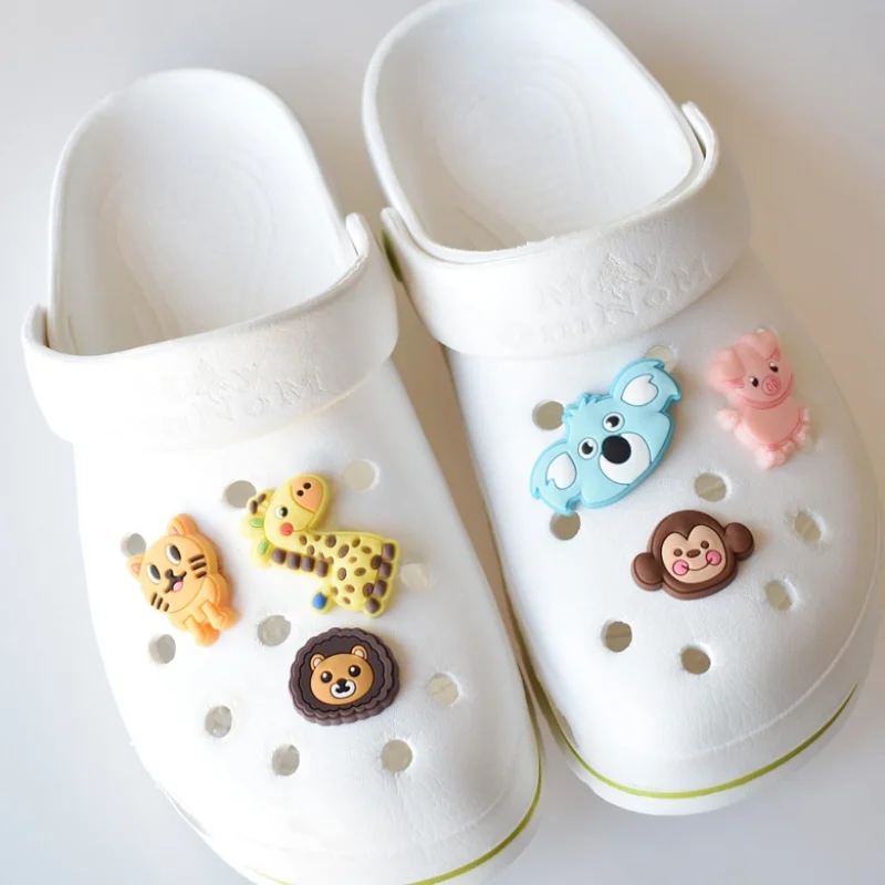 PVC Shoe Charms lovely Shoe Accessories animal Shoe Decoration The cat Shoe Buckles Pins for Clog Sandals  X-mas Gifts