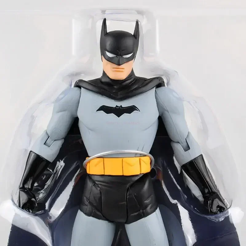 Фото Dc Hottoys Dcc серия Дарвин Кук первого поколения Бэтмен 16 см ПВХ Аниме фигурки коллекционные украшения Рождественский подарок оптовая продажа №4