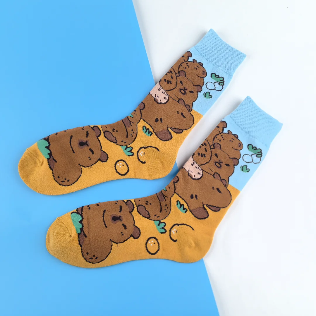 1 Çift Sevimli Karikatür Kapibara Orta Buzağı Çorapları, Trendy AB tasarımı, Tüm yıl boyunca Unisex için mükemmel.
