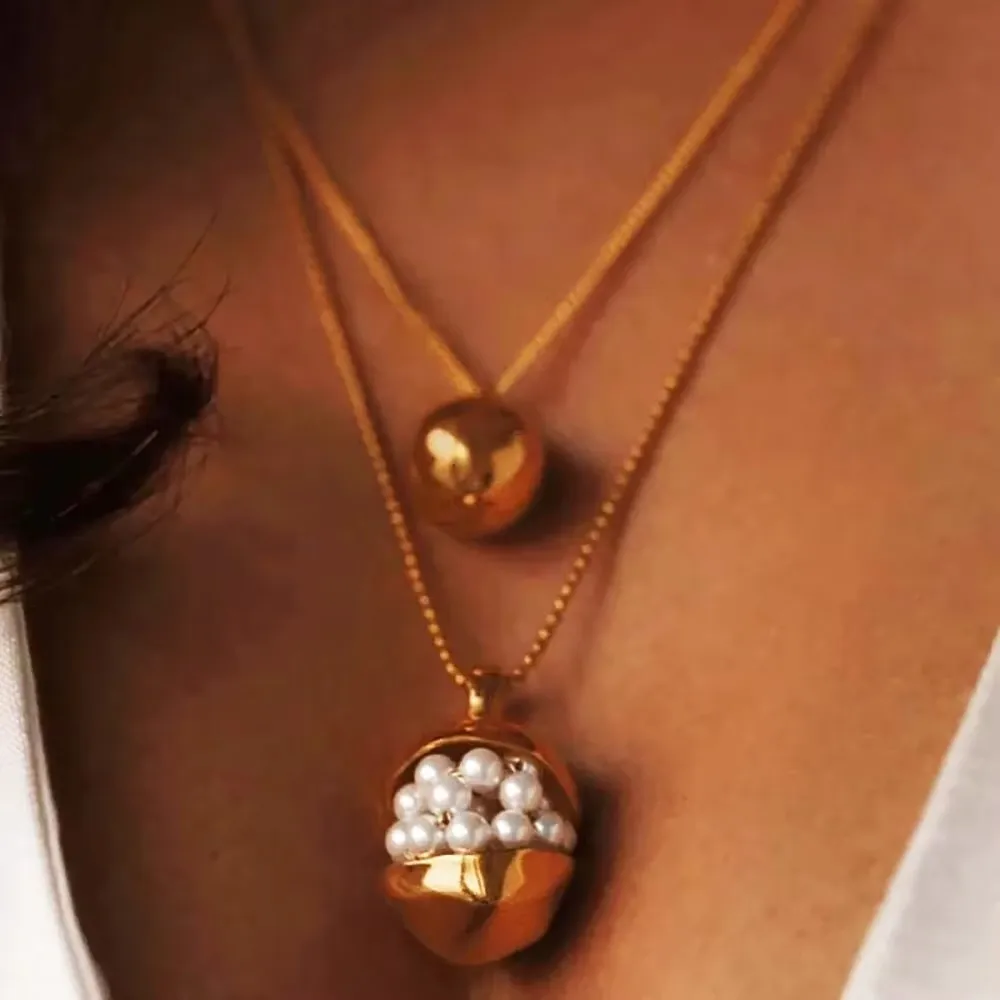 Gold Plated Crucifix Suffering Jesus Pendant Oval Miraculous Medal Cross Necklace for Women Chunky Geometric Pearl Choker Bijoux