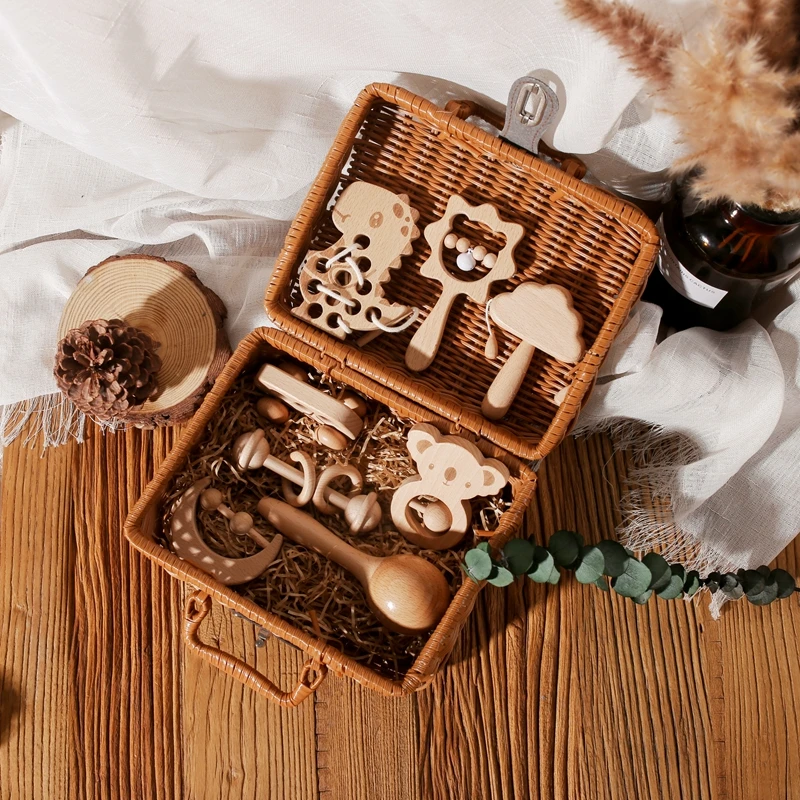 Wooden Baby Rattle Gift Set – Crochet Animal Toy & Montessori Keepsake Box