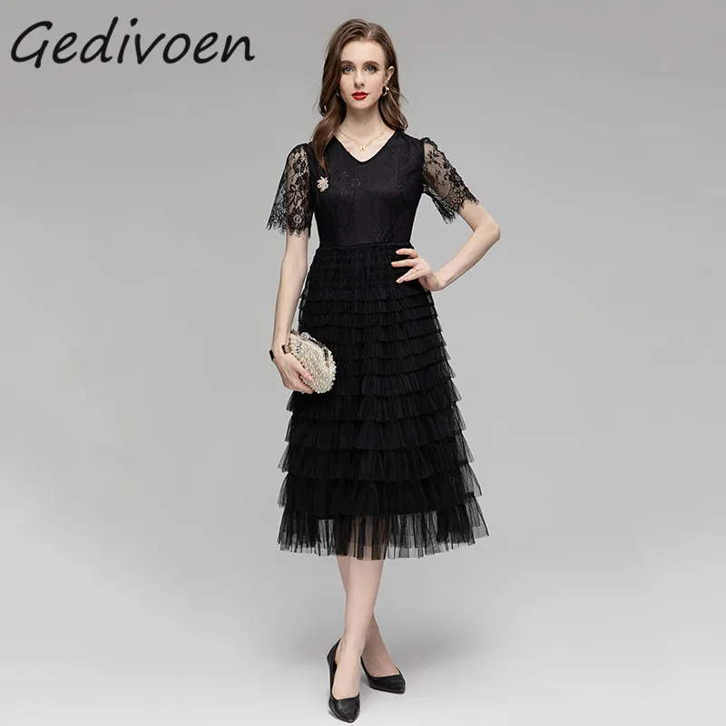 

Gedivoen Summer Fashion Runway Vintage Pleated Dress Women V-Neck Lace Spliced Mesh Nail Bead Cascading Ruffles Black Long Dress