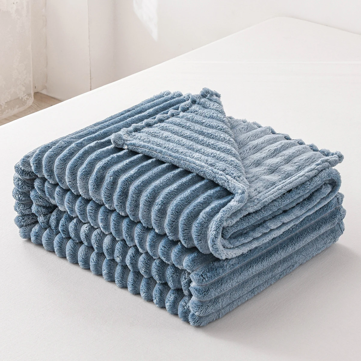 Flannel Blanket 1pc Solid Color Soft Warm Throw Couch Sofa Office Bed Camping Travel Multi-purpose Gift