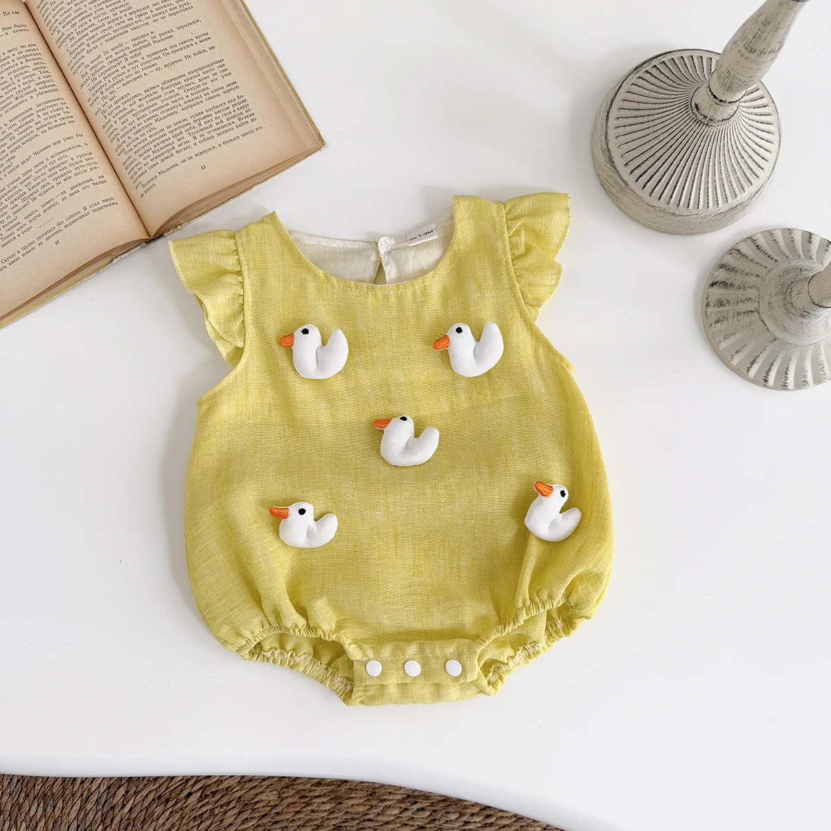Sommer Neue Neugeborene Baby Jungen Mädchen Freizeit Indoor Sport Body Nette Ente Liebe Puppe Kleinkind Body Bequeme Overall – Detail 6