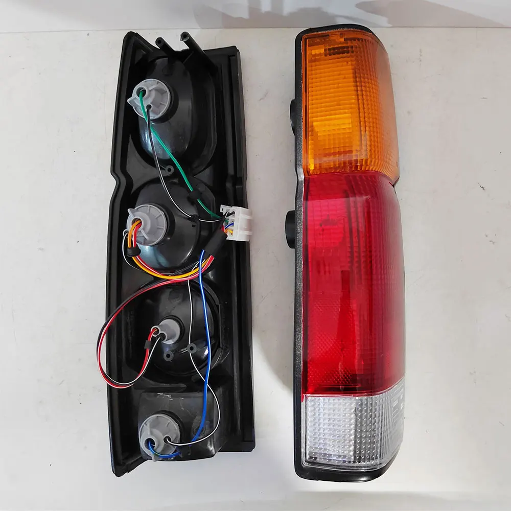 新品 D21 テラノ US仕様 コーナーランプ ウィンカーライト（左右セット）