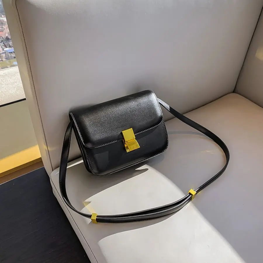 Quadratische Crossbody Tasche 10