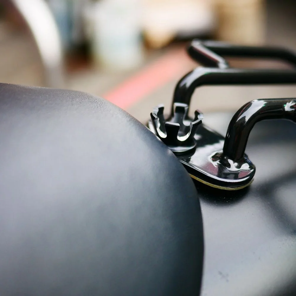 Pequeño Detalle Para Tu Harley Sportster: Cubierta Cromada Tuerca Tornillo Guardabarros Trasero (Universal)