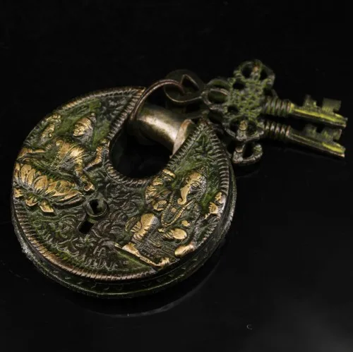 

Treasures Asia Tibet Pure copper Buddha lock