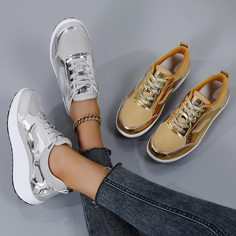 Рисунок 4 - Кроссовки женские сетчатые на толстой подошве