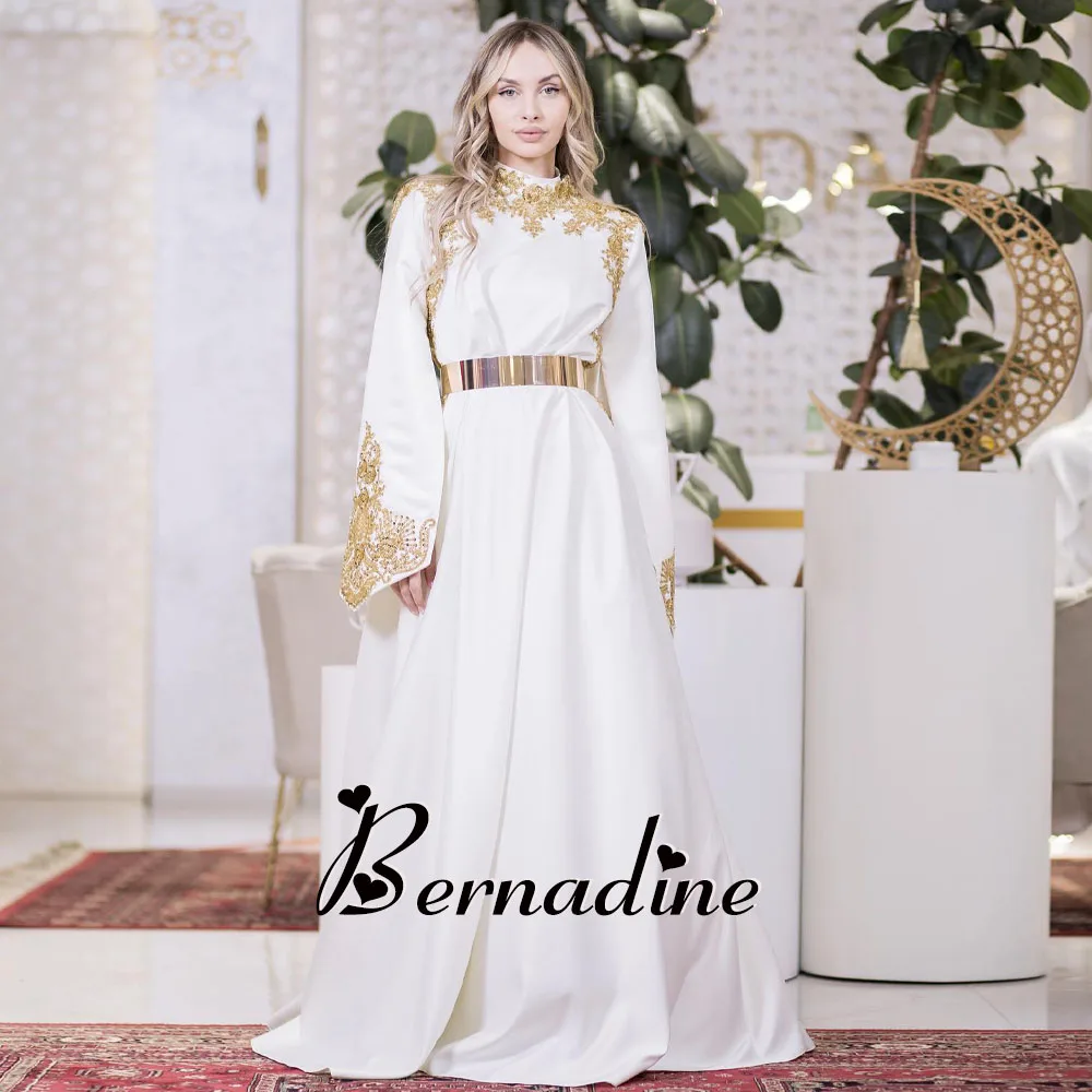 

Bernadine мусульманские Изящные Вечерние платья а-силуэта с круглым вырезом с длинными рукавами Аппликации На Молнии атласные платья на заказ