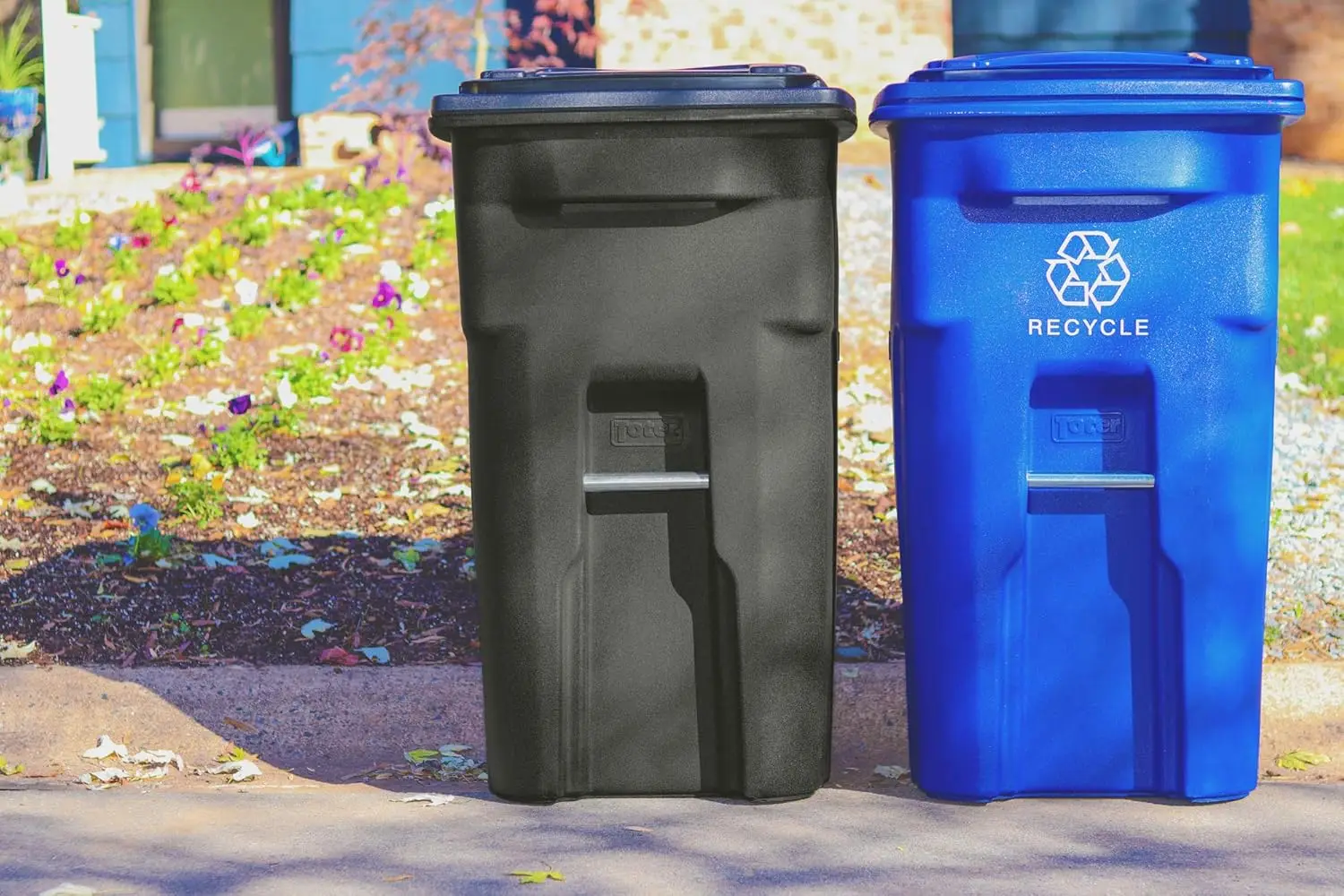 25564-R1209 Residential Heavy Duty Two Wheeled Trash Can, Blackstone, 64 Gallon