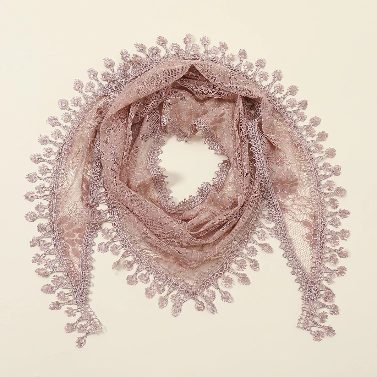 Kirchenschal, Spitzenschleier, Stickerei, Dreiecksschal, Hochzeit, Mantilla, Kapelle, weiß, bestickt, Hijab, dünne Quasten, Blumenstirnband – Detail 10