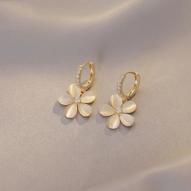 Korean Exquisite Small Daisy Flower Drop Earring for Women