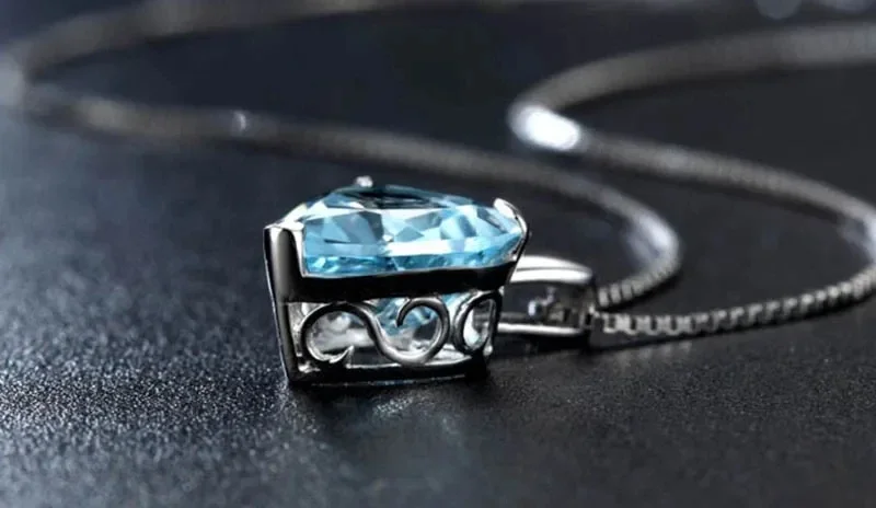 Pendant necklace Elegant Luxury Blue Crystal Rhinestone Heart Pendant Necklace Women AAA Zircon 925 Sterling Silver Birthday Wedding Jewelry