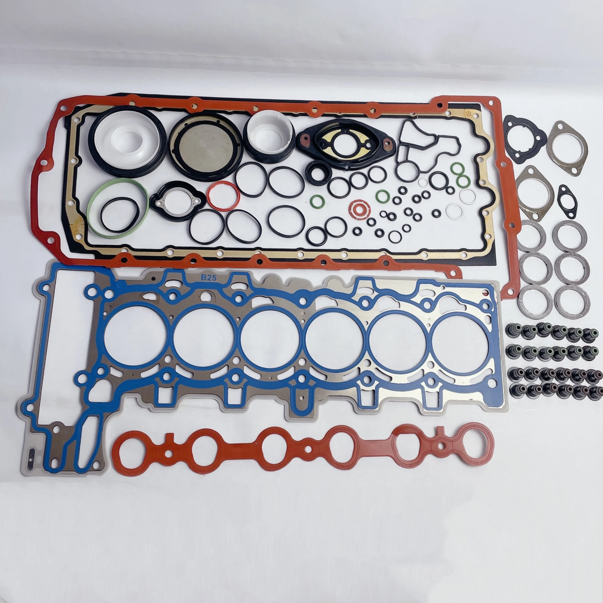 

Комплект прокладок для BMW E60 E61 E83 E85 E90 E91 E92 323xi 325i N52B25