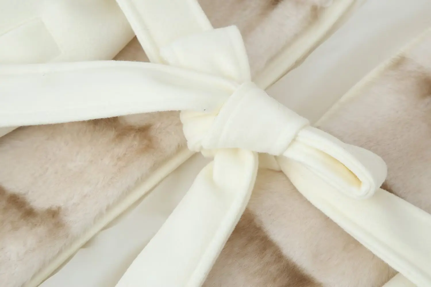 Women Elegant Faux Fur Lace Up Overcoat Female Full Sleeve With Belted Lapel Woolen Coat Lady Jacket Autumn Winter Warm Outwear