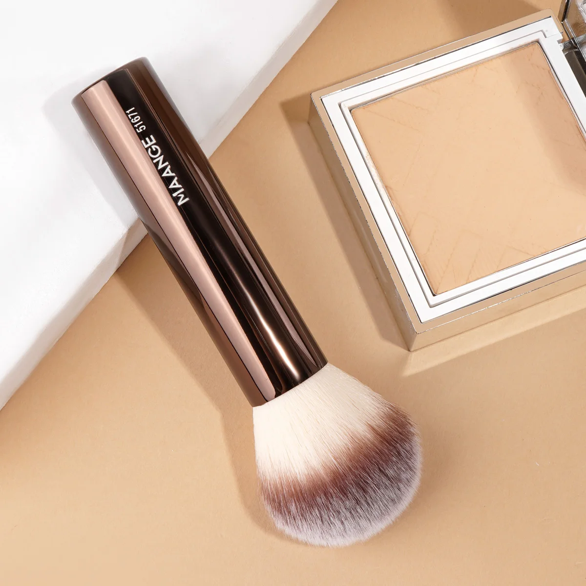 Soft Synthetic Flat Top Foundation Makeup Brush for Blush Contour Powder