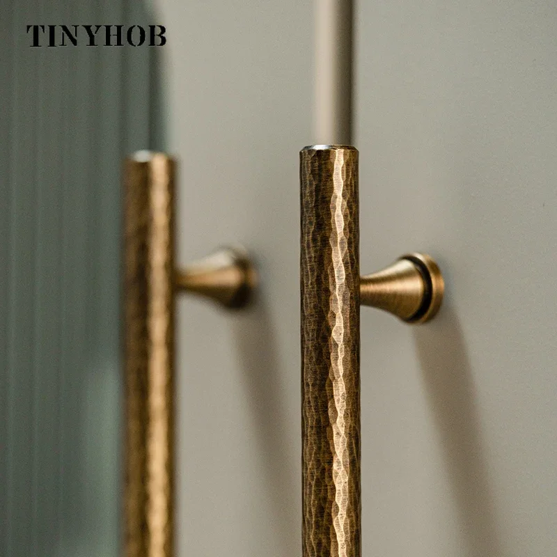 Nordic Retro Bronze Handmade ทองเหลืองตู้ประตูลูกบิดและมือจับเฟอร์นิเจอร์ตู้ตู้เสื้อผ้าลิ้นชักดึง T Bar Handles 1