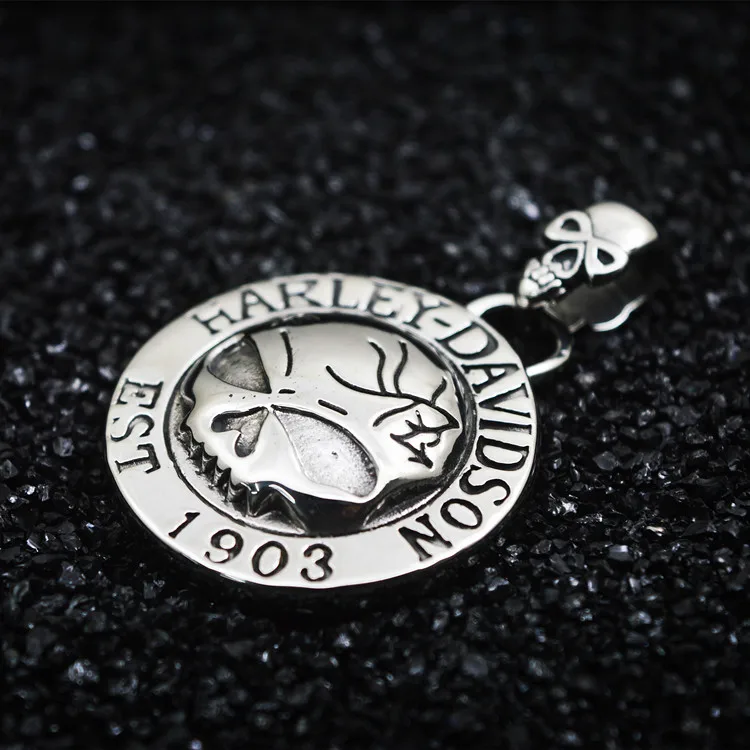 European and American retro locomotive skull 1903 round hang tag titanium steel pendant necklace personality domineering