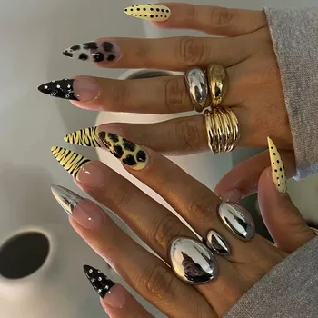 10pcs high-end leopard print polka dot contrasting color designhandmade French Tip Nail 1