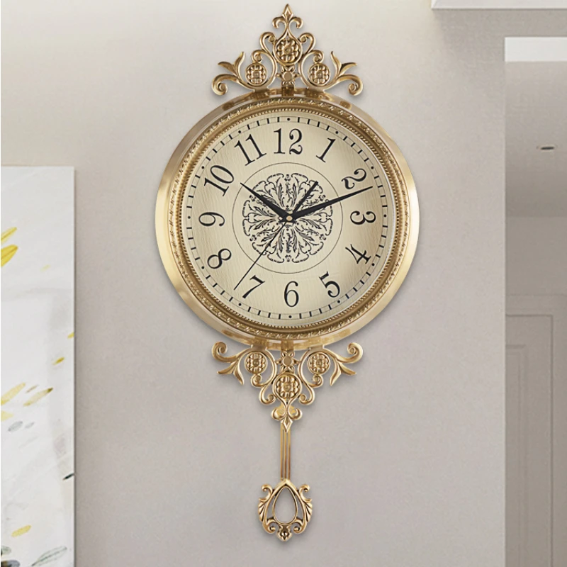 

European luxury wall clock clock living room home fashion brass mute Shi Ying wall clock retro.