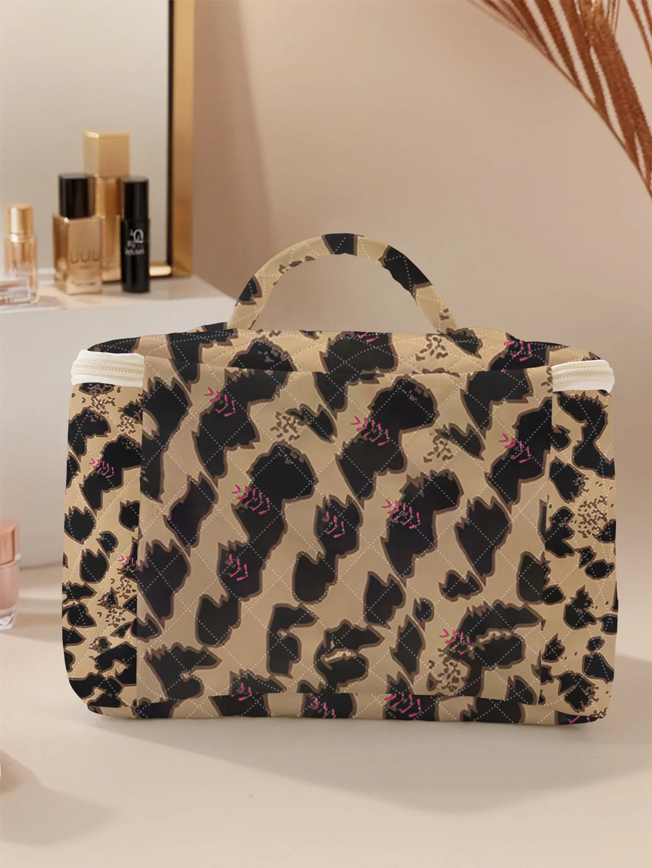 1pc，Tiger pattern printed portable travel cosmetics, large capacity travel storage bag, cute and fashionable makeup bag