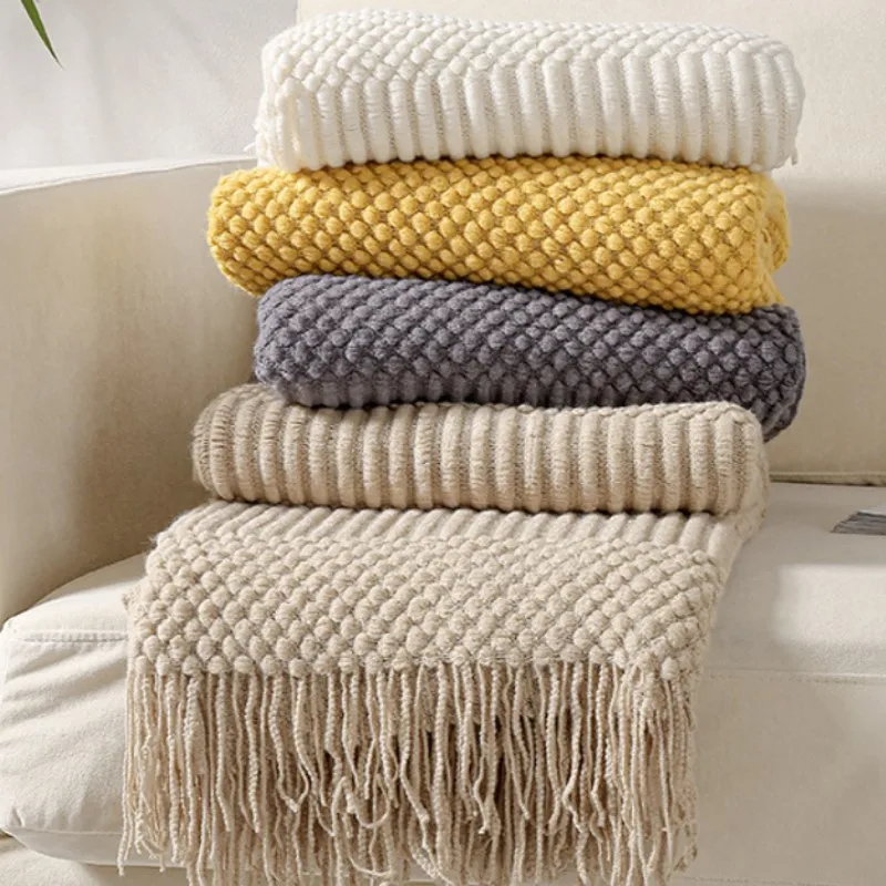 Cozy Textured Throw Blankets For Penthouse Apartments photo