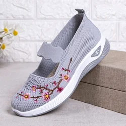 Women's Summer Casual Embroidered Chunky Sole Sneakers with Free Shipping - 38 (Grey)