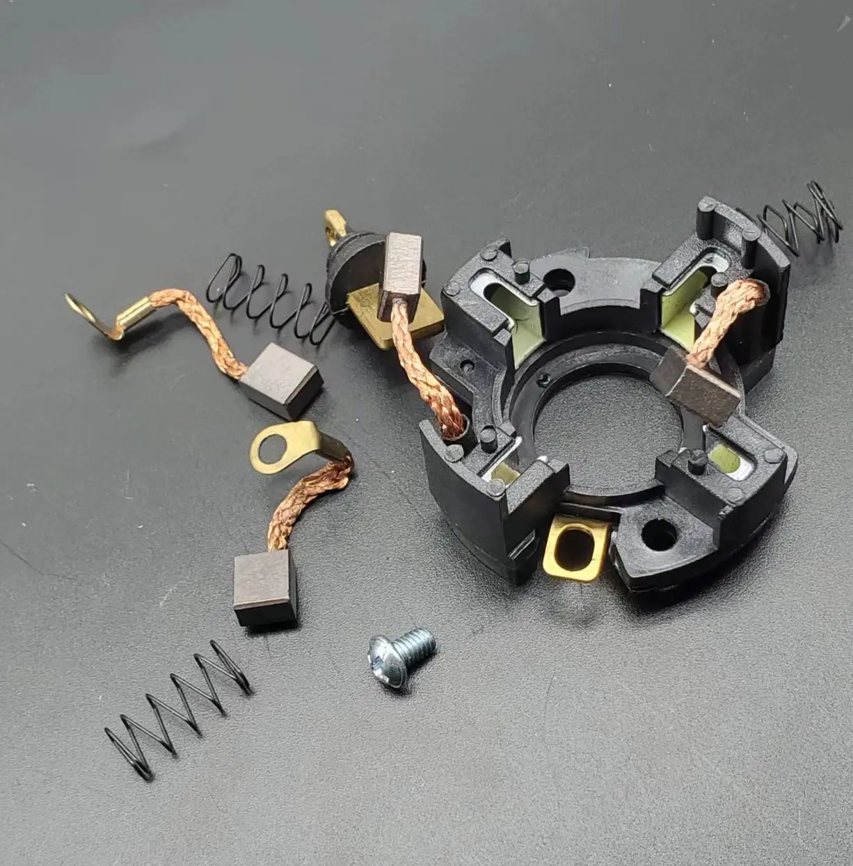 Carbon Brush for Motorcycle GY6-125 Princess 100 GS125 GN125 CBT125 DY100 Starter Motor motorcycle carbon brush motorcycle spare parts