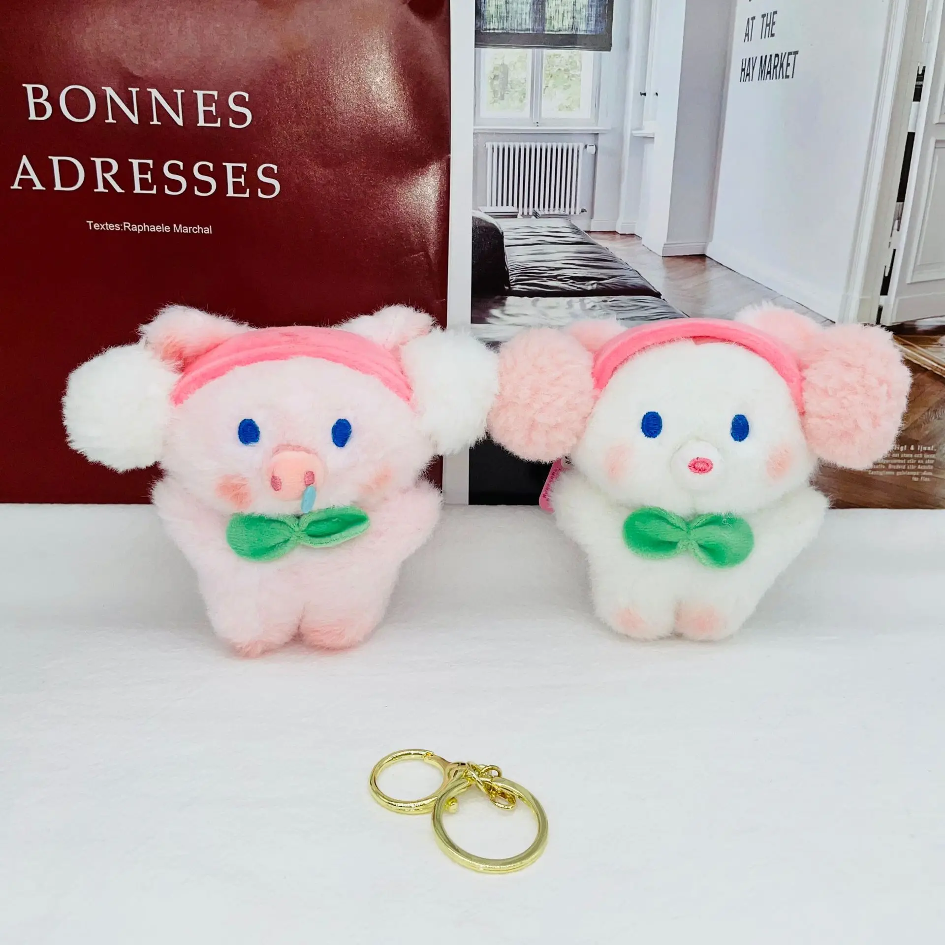 

New Peach series pig With headphones funny pendant plush doll creative animal backpack lifelike pendant key chain fashione gift