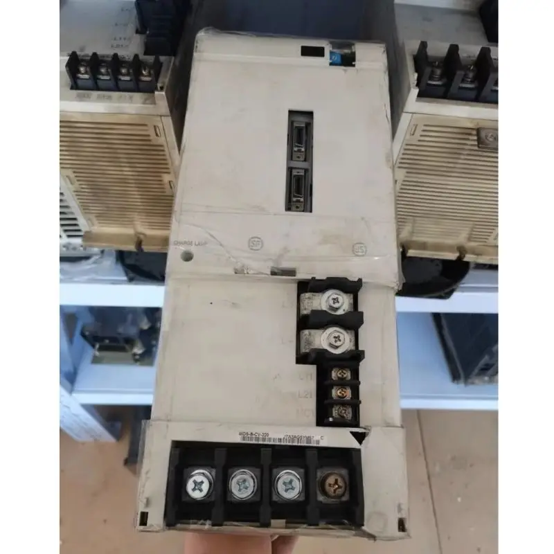 

Used Power Supply Unit Amplifier Module MDS-B-CV-220 Tested Ok For CNC Machinery ，Drive