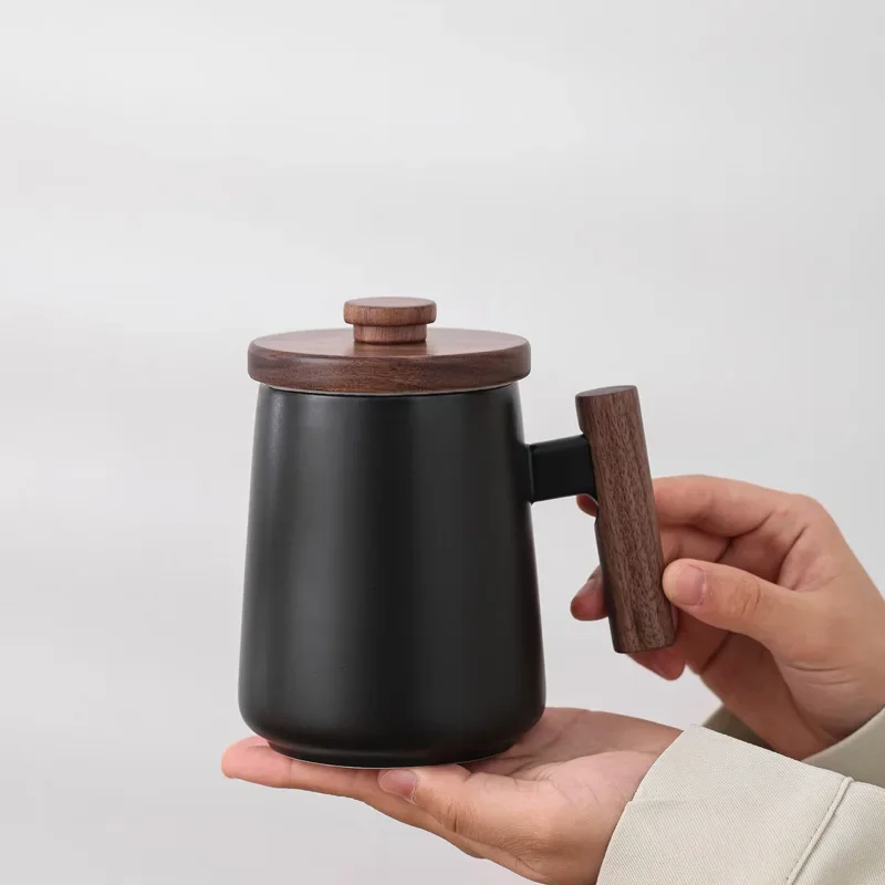 Chinese Creative High Temperature Resistance Tea Mug Ceramic Home Office Equipped with Stainless Steel Walnut Cover Gift Box 1Pc