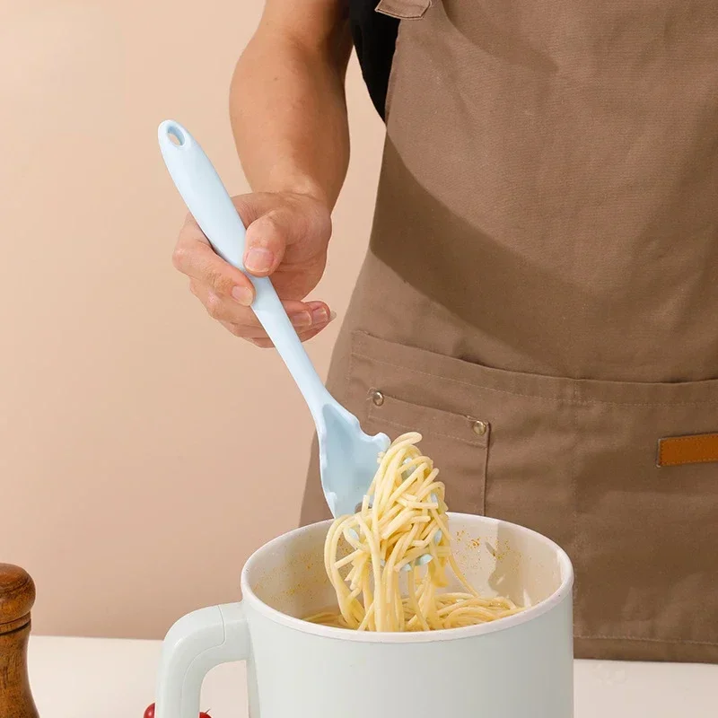 Kitchen Utensils Silicone Noodle Scoop Spaghetti Grab Spoon Pasta Fork Noodle Serving Strainer Slot Kitchen Claw Spoon Kitchen Gadget