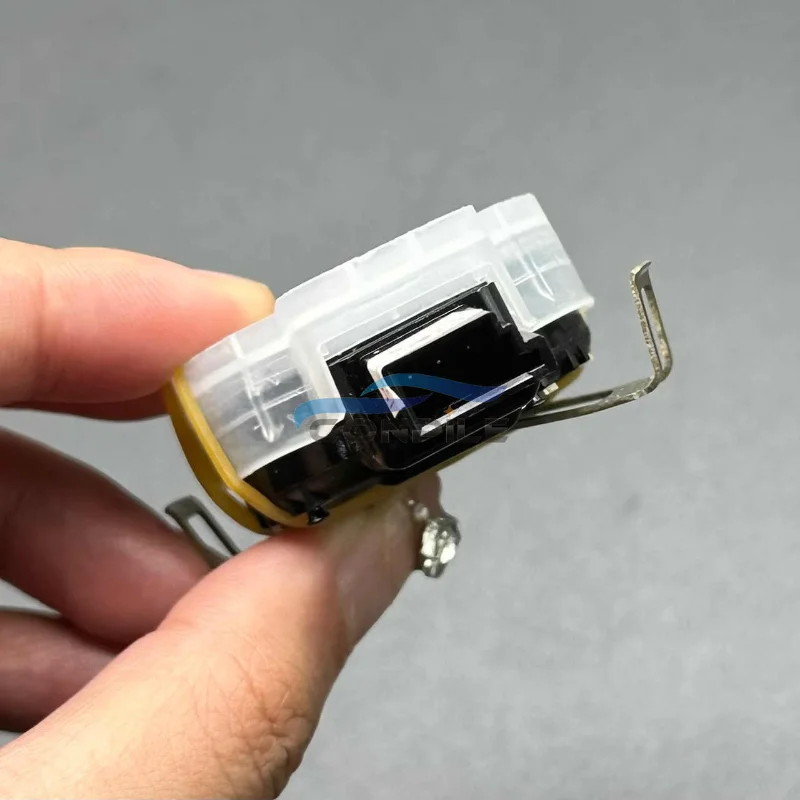 

1pc for GWM Great Wall C30h2h9 Wingle 6 Rainfall Light Sersor Automatic Wiper Headlight Sensor 3741300XJ29XA